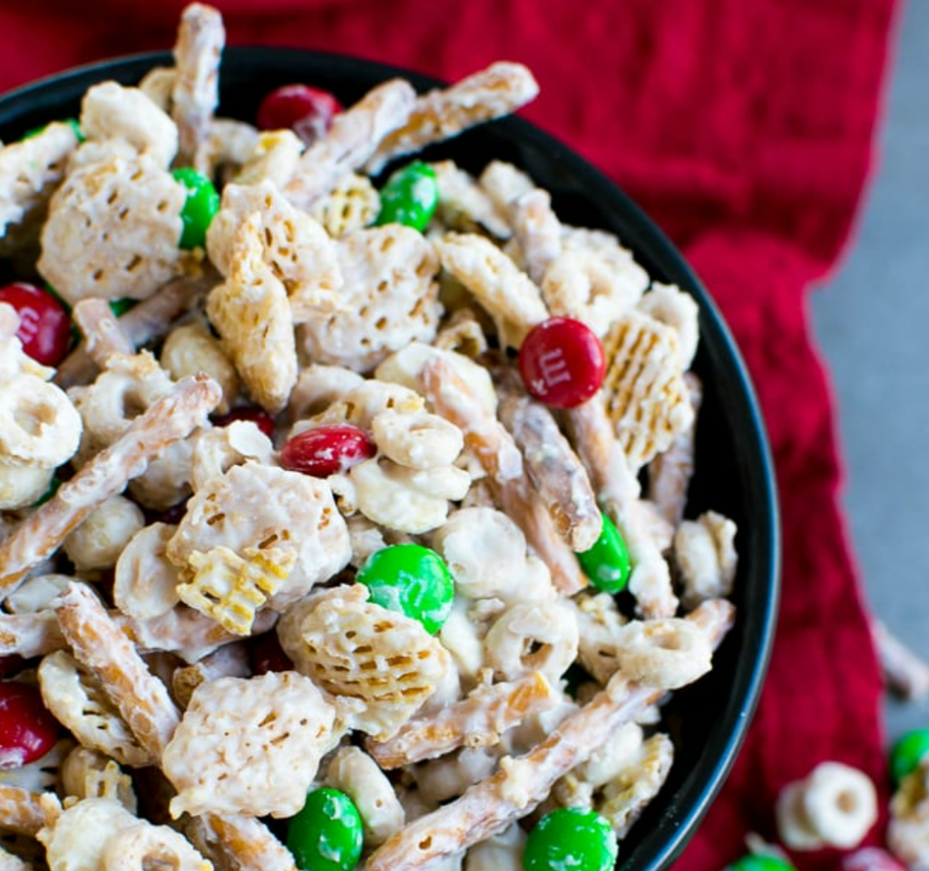 25 Holiday Snacks You Can Whip Up for Your Family in a Jiffy