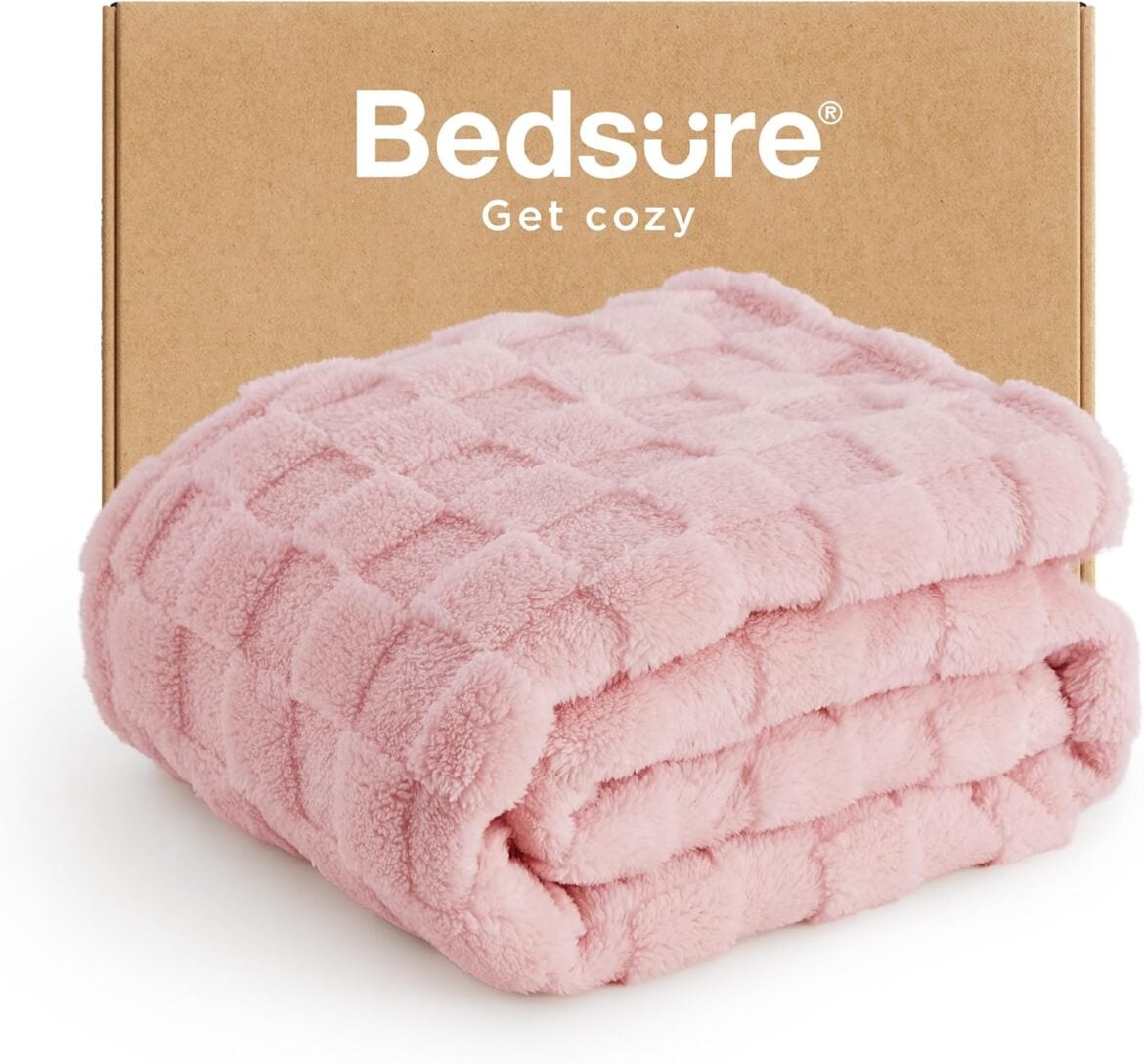 35 Trendy Amazon Gifts for Teen Girls in 2025 - Raising Teens Today